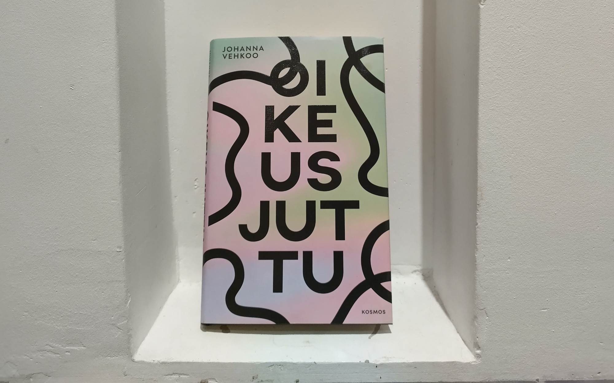 Oikeusjuttu Oikeusjuttu-kirjan kansi