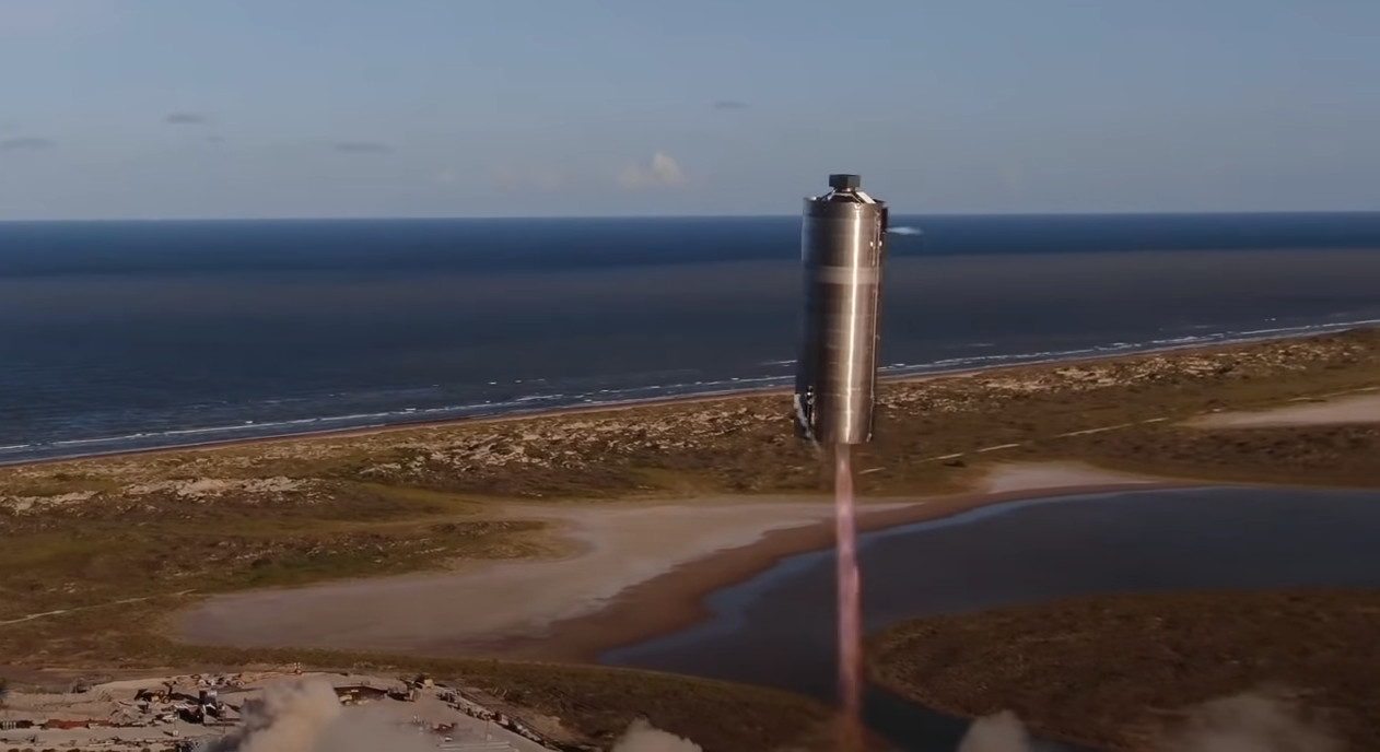 Starship lentää Starship lentää